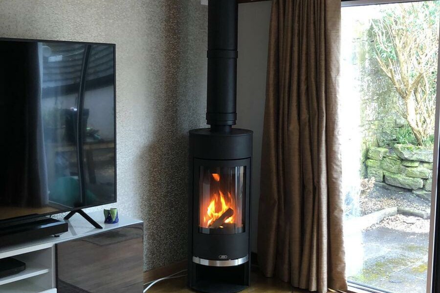 SET ON A GLASS HEARTH