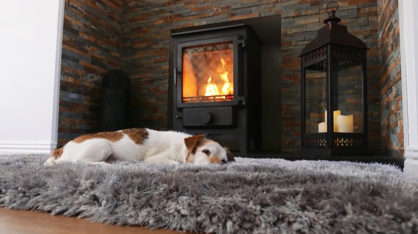 Read more about the article 4 Steps to Keep Your Wood-Burning Stove Lit Overnight