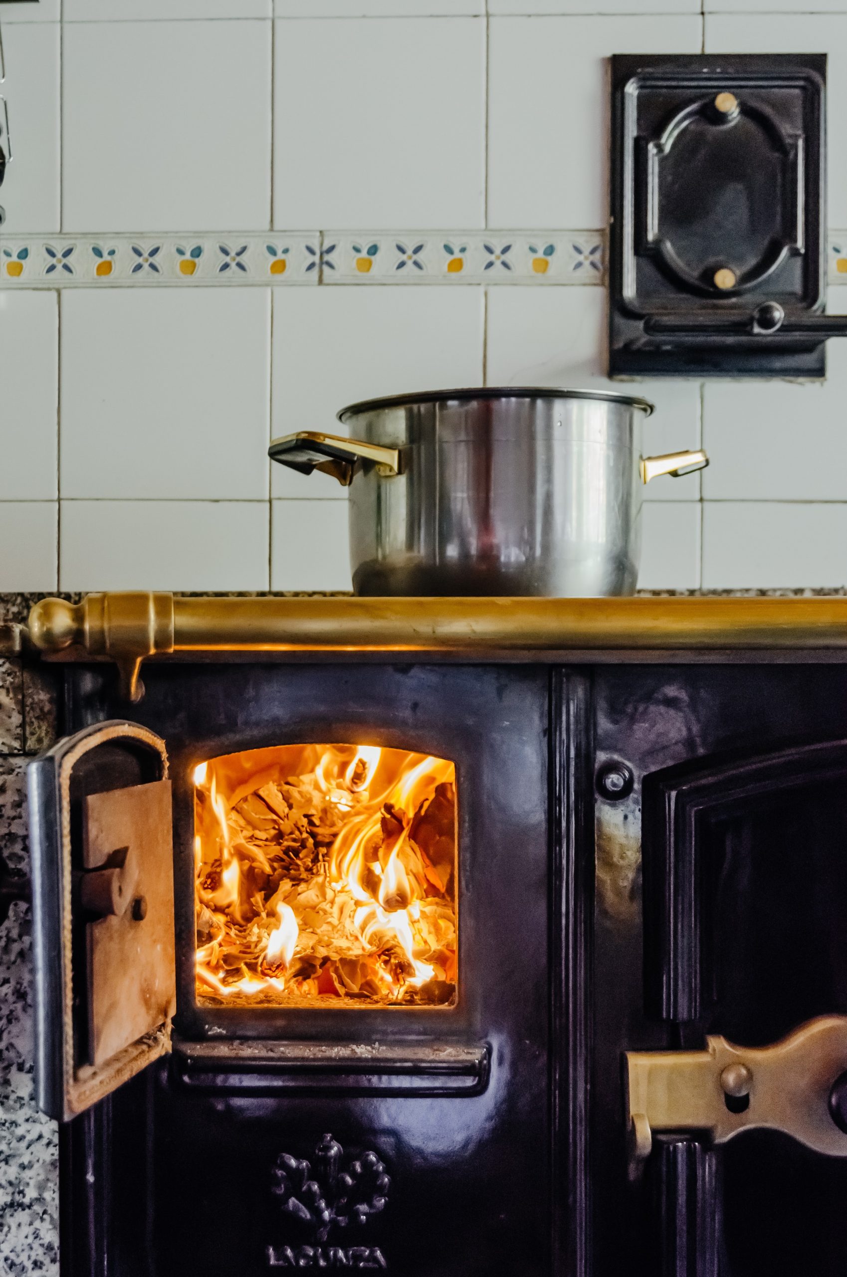 Read more about the article Things You Should Know About Wood Stove Maintenance