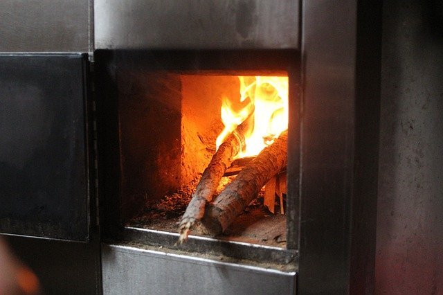 Read more about the article Warmth and Convenience: The Basics of Multi-Fuel Stoves