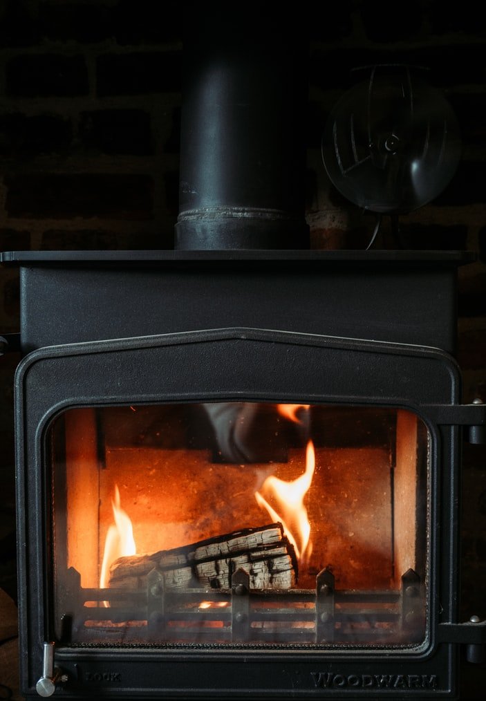 Read more about the article How to Use a Wood-Burning Stove in a Smoke Control Area