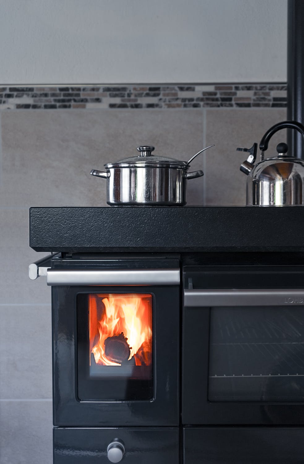 Read more about the article 4 Common Wood Stove Problems and How to Solve Them