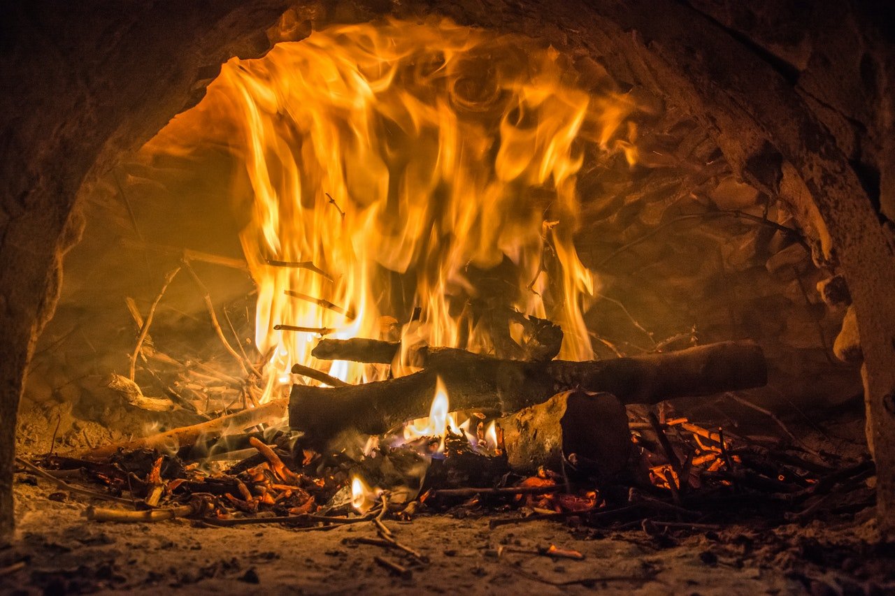 Read more about the article 5 Misconceptions About Wood Burning Stoves, Debunked!