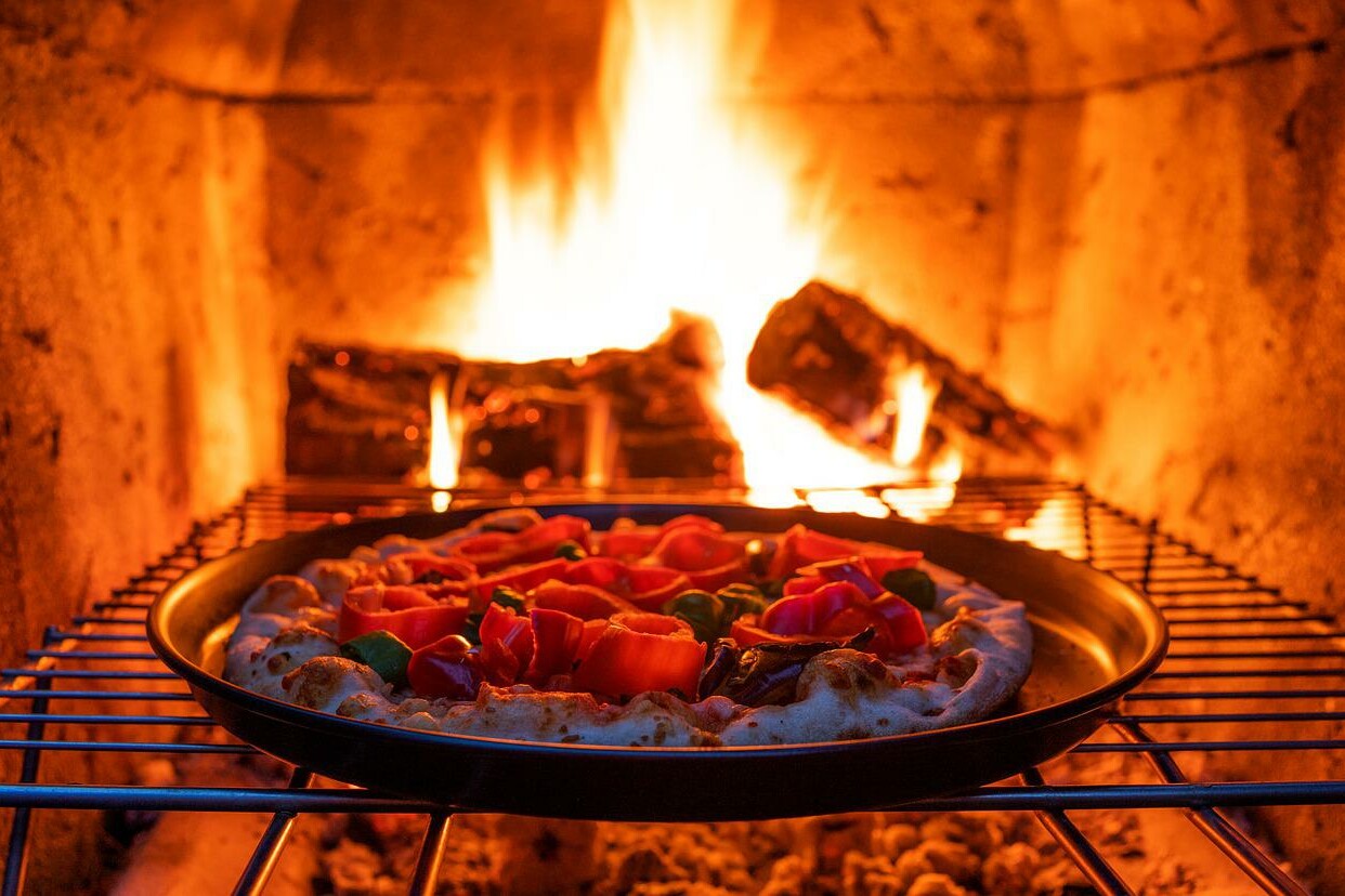 wood stove with pizza
